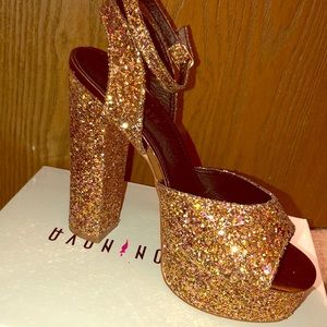 Chunky platform heel